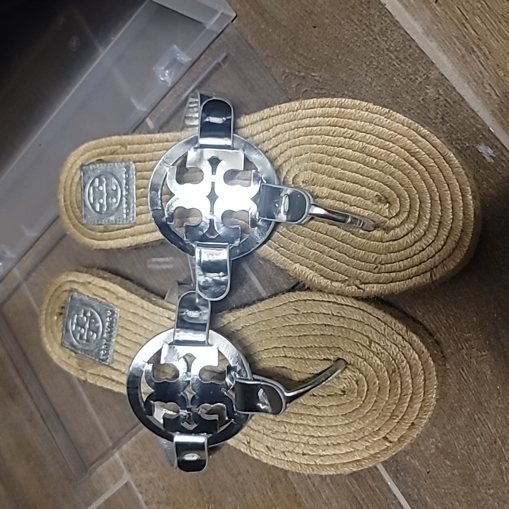 Cute summer tory burch sandals